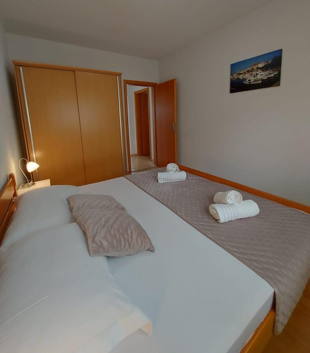 Apartments Gojevic Bol Extérieur photo