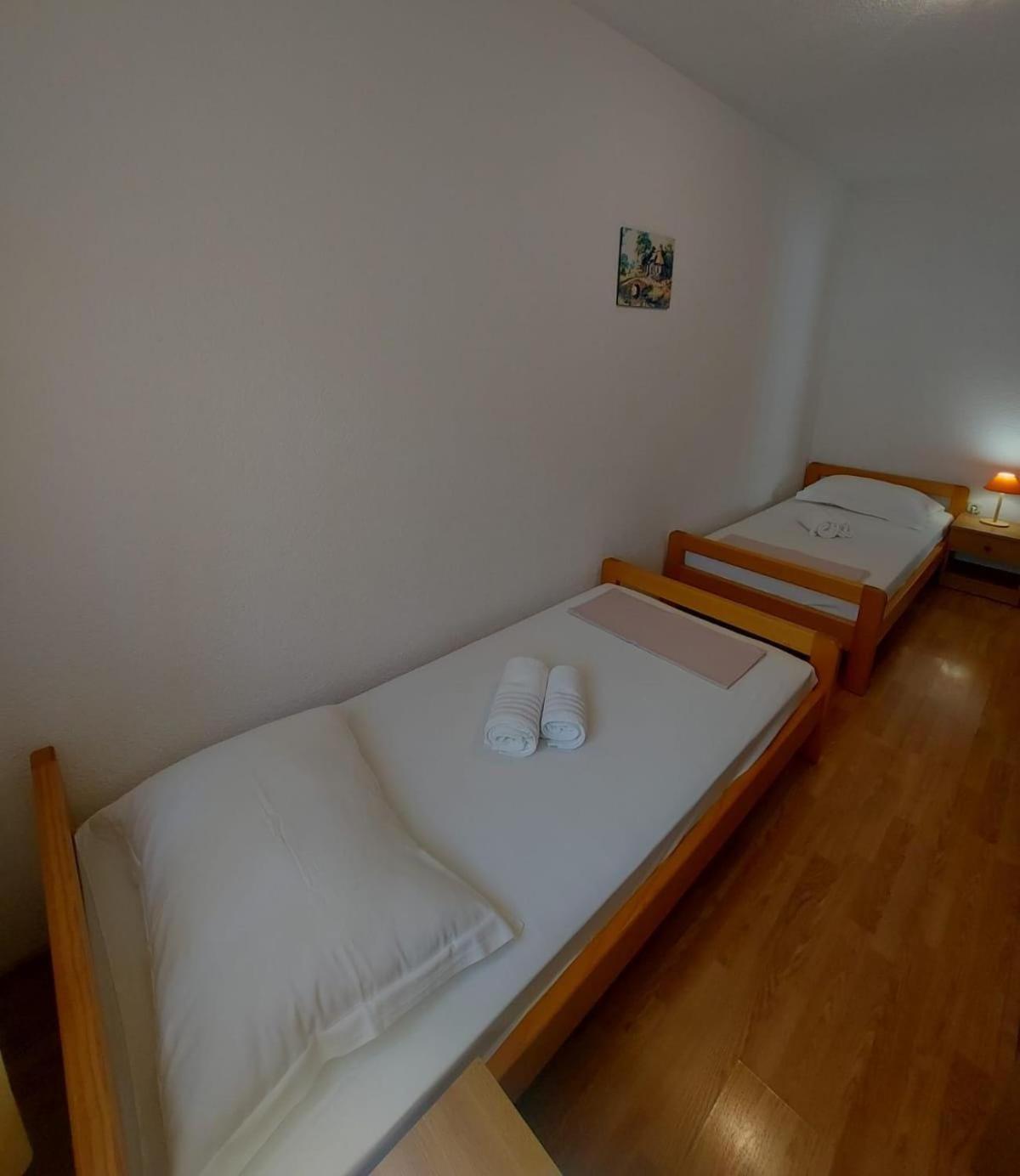 Apartments Gojevic Bol Extérieur photo