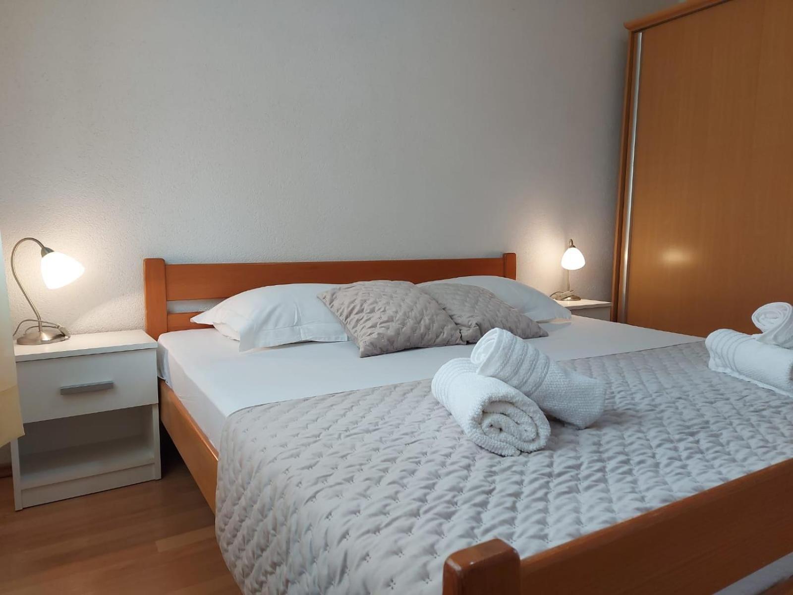 Apartments Gojevic Bol Extérieur photo