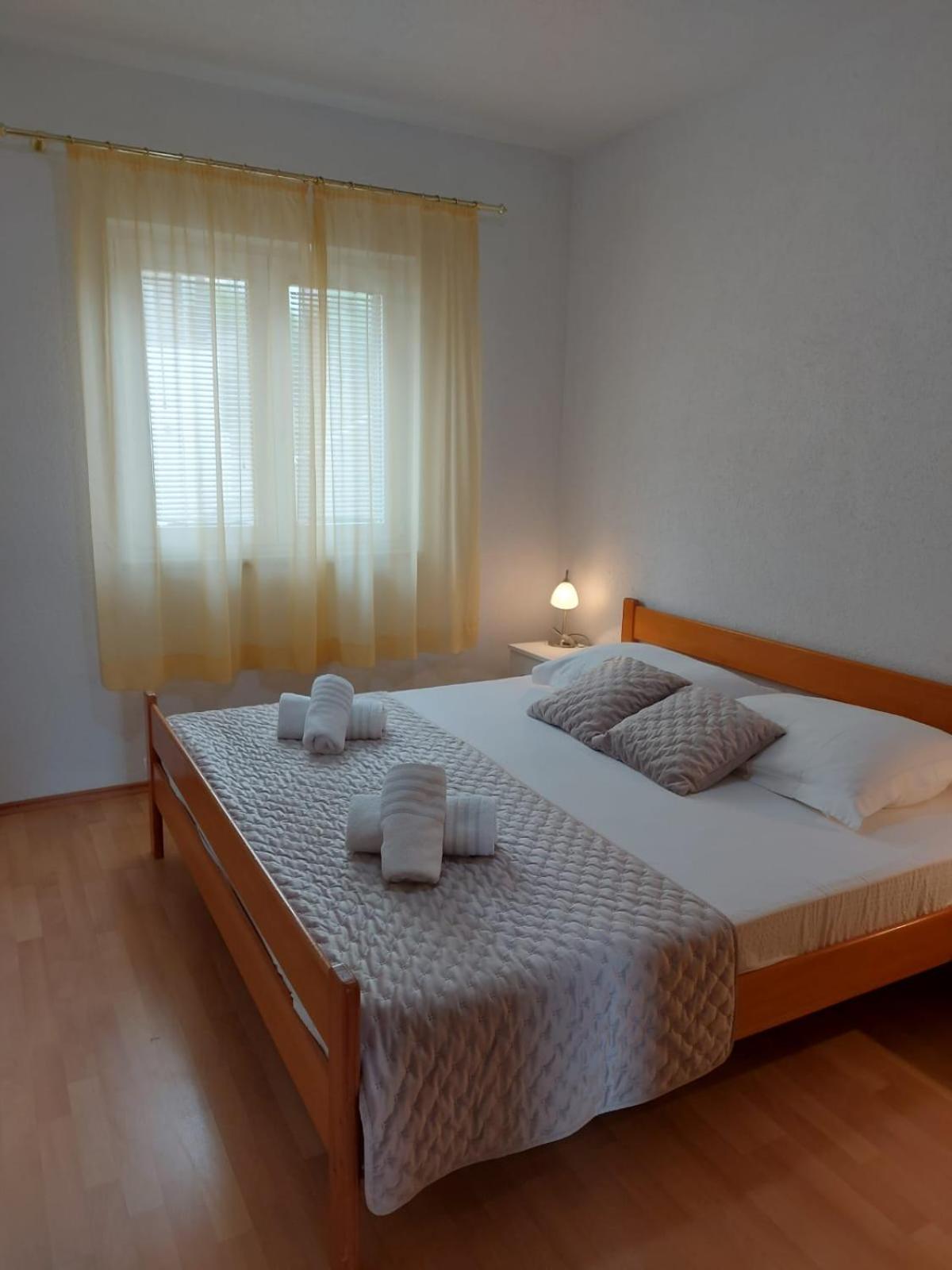 Apartments Gojevic Bol Extérieur photo
