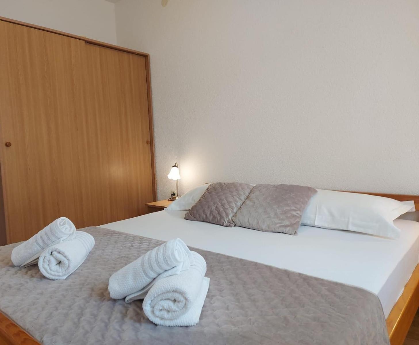 Apartments Gojevic Bol Extérieur photo