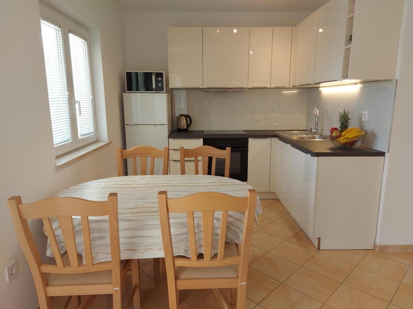 Apartments Gojevic Bol Extérieur photo